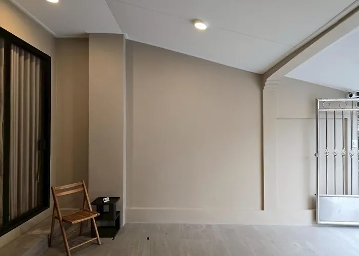 Newly Renovated 3br In